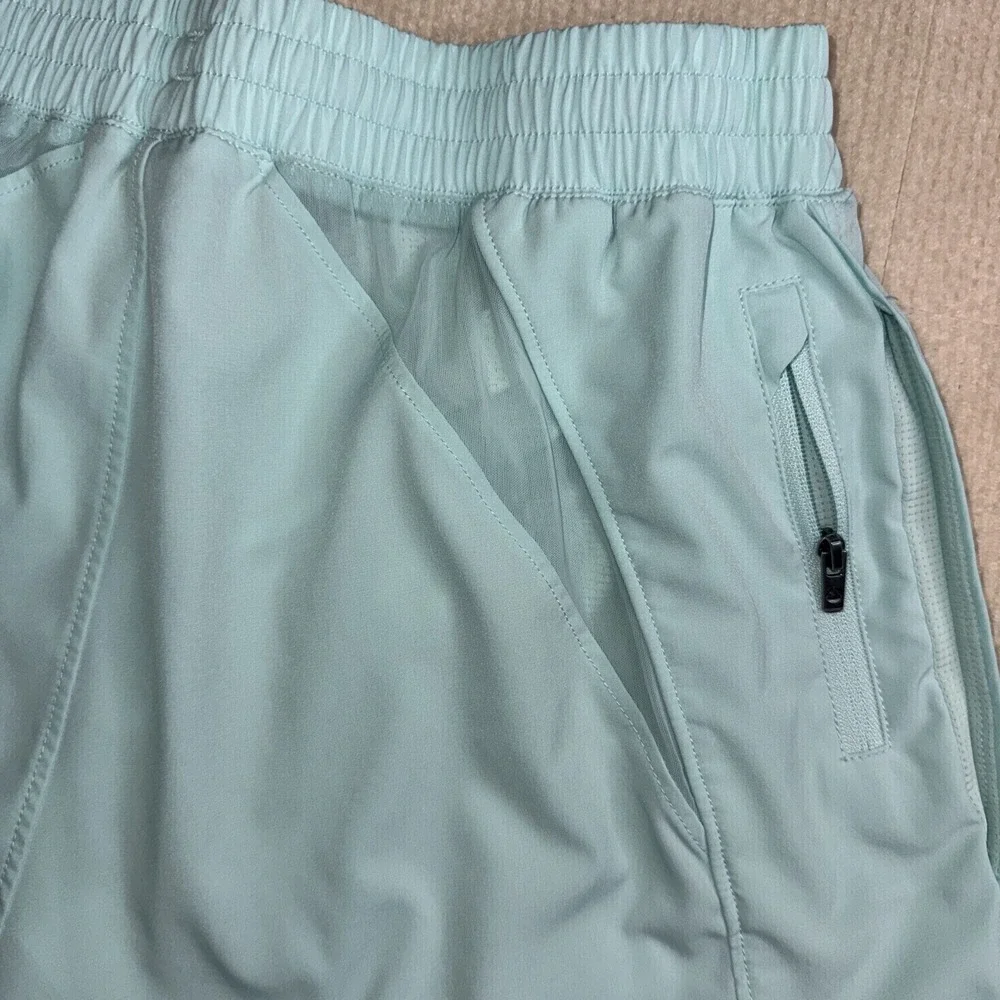 Solfire Peloton Athletic Shorts Men Small Light Blue Reflective‎ Graphic Active